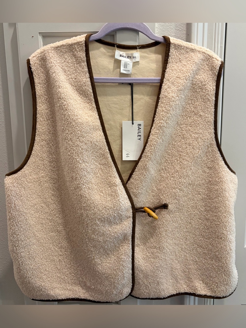 NWT BAILEY 44 Cream Reversible Sherpa Vest w/Brown Trim & Toggle Women’s Size XL